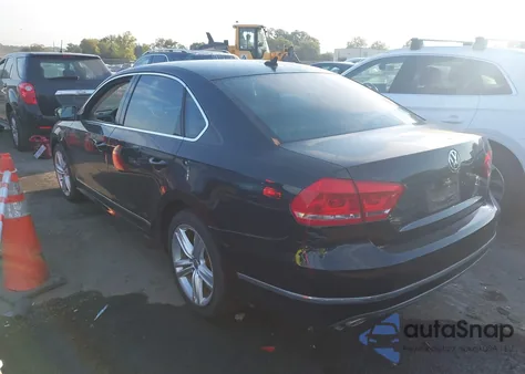 2013 Volkswagen Passat 2.0L Tdi Sel Premium из США, поврежденный, VIN 1VWCN7A32DC137667